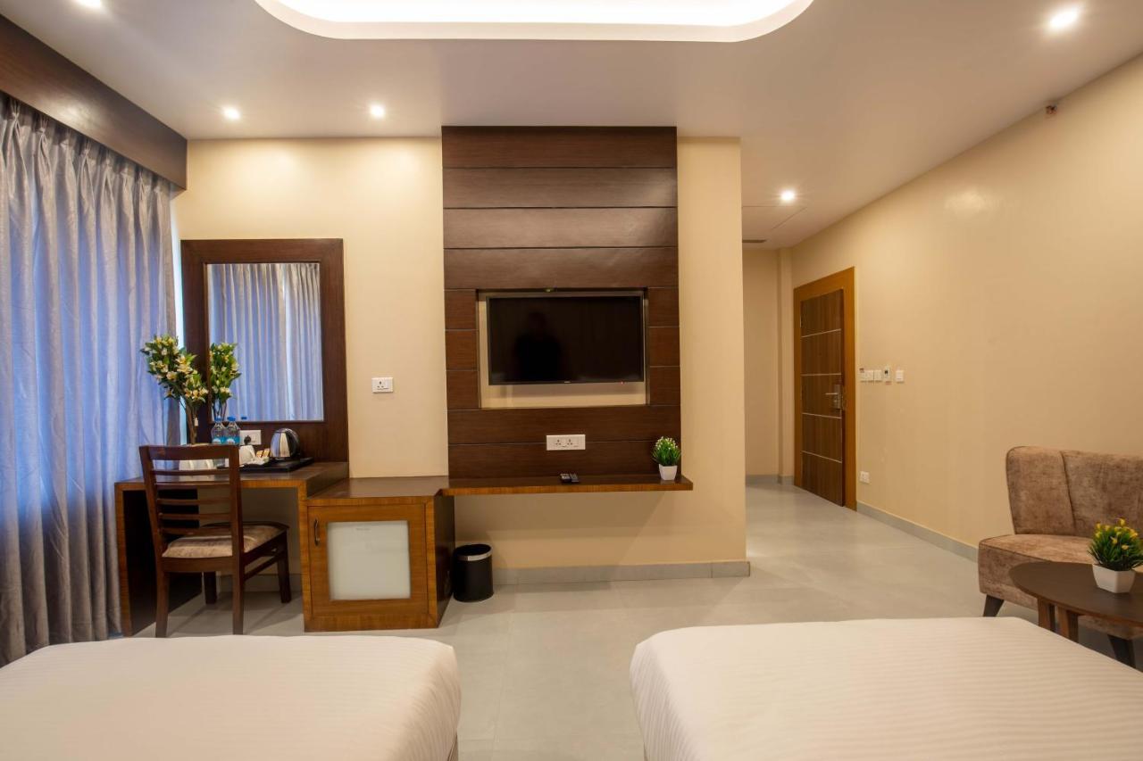 Hotel Palm International ブトワル エクステリア 写真