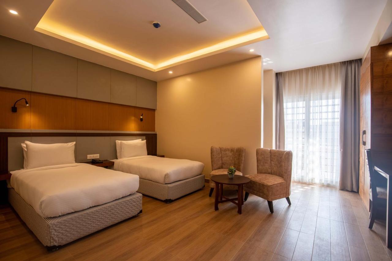 Hotel Palm International ブトワル エクステリア 写真