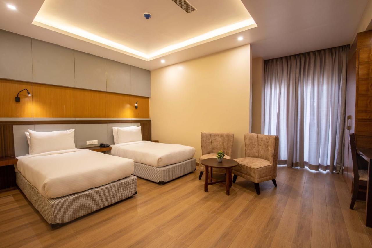 Hotel Palm International ブトワル エクステリア 写真