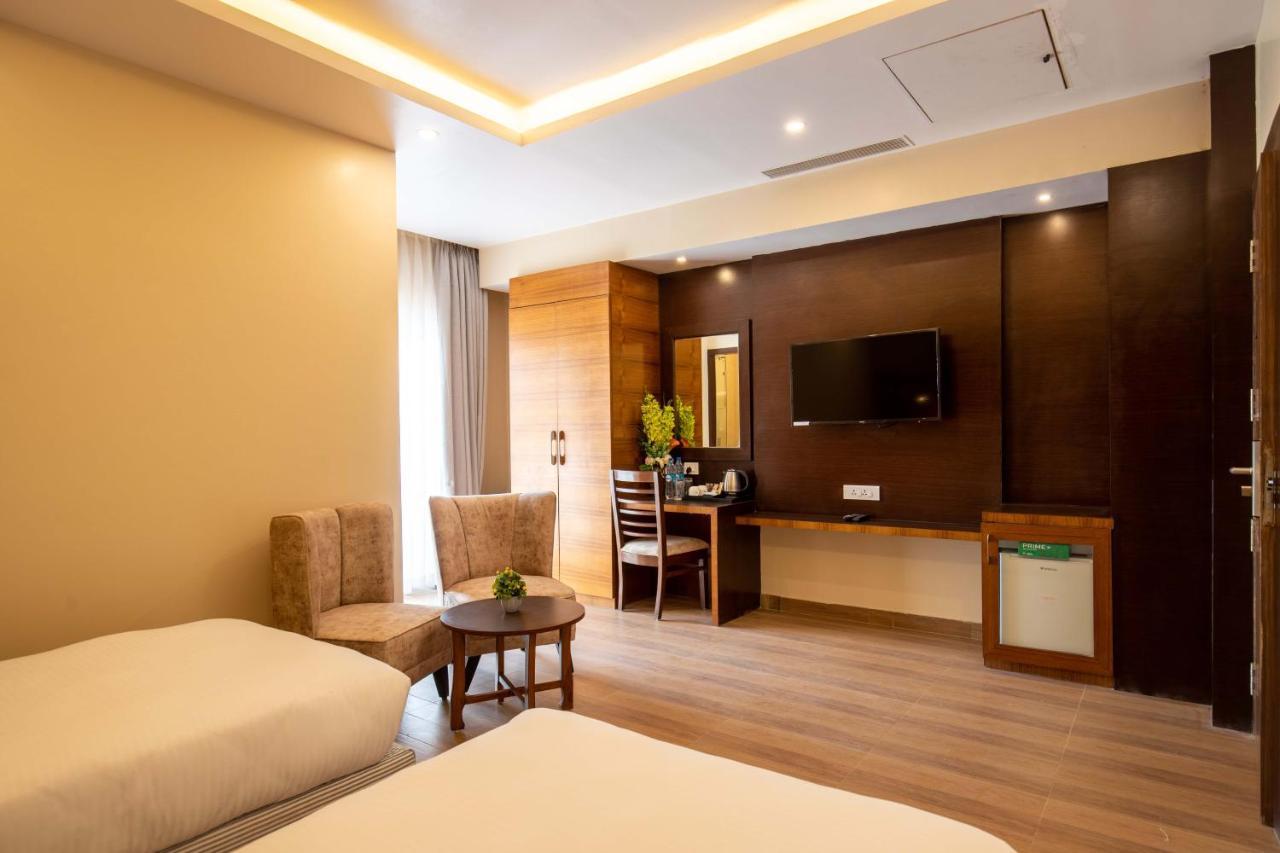 Hotel Palm International ブトワル エクステリア 写真