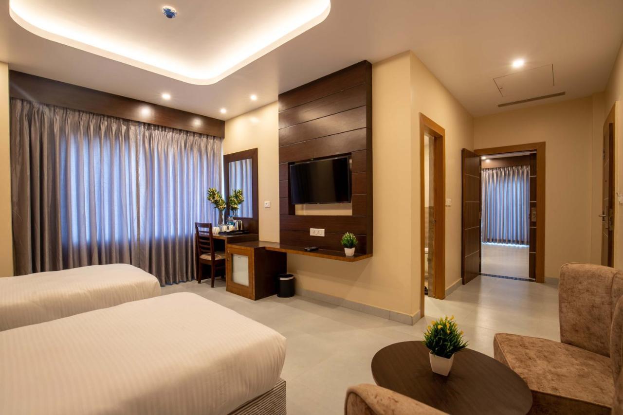 Hotel Palm International ブトワル エクステリア 写真