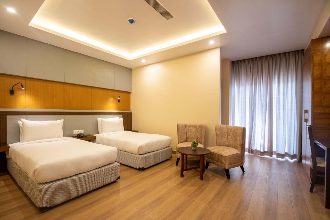 Hotel Palm International ブトワル エクステリア 写真