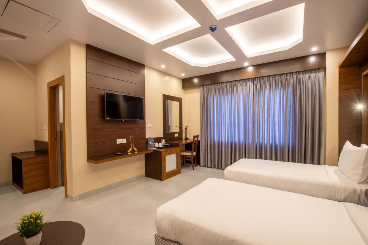 Hotel Palm International ブトワル エクステリア 写真