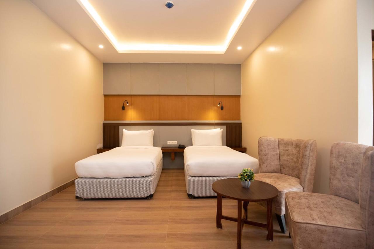 Hotel Palm International ブトワル エクステリア 写真