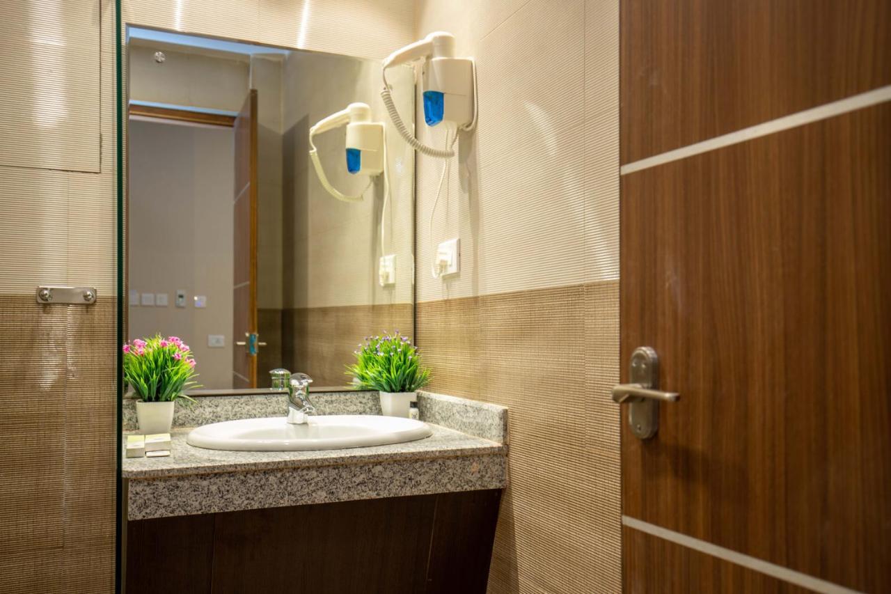 Hotel Palm International ブトワル エクステリア 写真