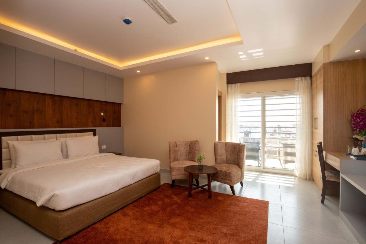 Hotel Palm International ブトワル エクステリア 写真