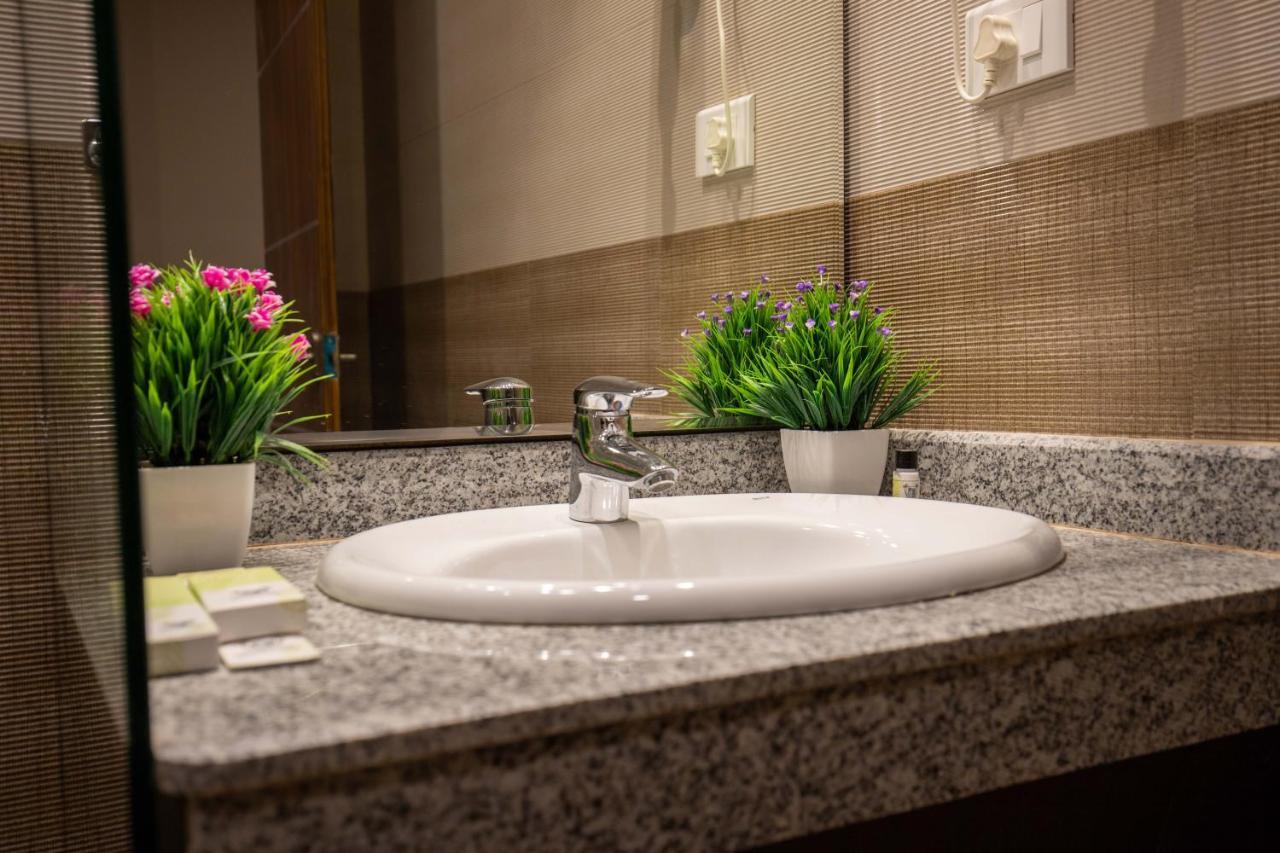 Hotel Palm International ブトワル エクステリア 写真